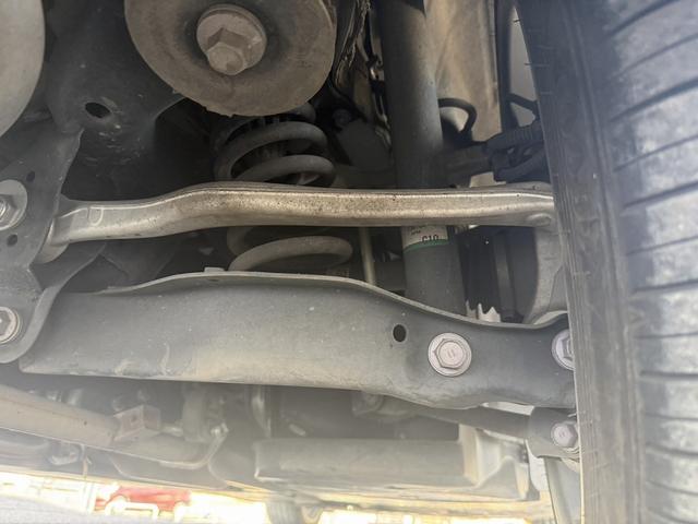 クラウンハイブリッド Ｓ　エレガンススタイル　禁煙車　純正ナビ　フルセグ　バックカメラ　ハーフレザーシート　シートヒーター　パワーシート　衝突被害軽減ブレーキ　アダプティブクルーズコントロール　クリアランスソナー　ＥＴＣ２．０　レーンアシスト（71枚目）