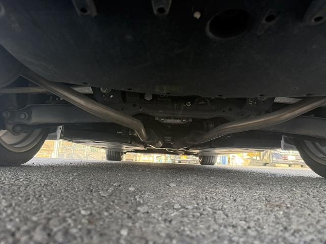 クラウンハイブリッド Ｓ　エレガンススタイル　禁煙車　純正ナビ　フルセグ　バックカメラ　ハーフレザーシート　シートヒーター　パワーシート　衝突被害軽減ブレーキ　アダプティブクルーズコントロール　クリアランスソナー　ＥＴＣ２．０　レーンアシスト（72枚目）