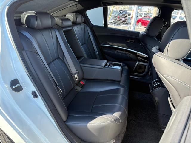 ���Ǝҗl�ւ̔̔��͂��f�肳���Ă��������܂��B�@�Ԍ������ԗ��̏ꍇ�́A�Ԍ����擾�������x�������z�ŕ\�����Ă���܂��B