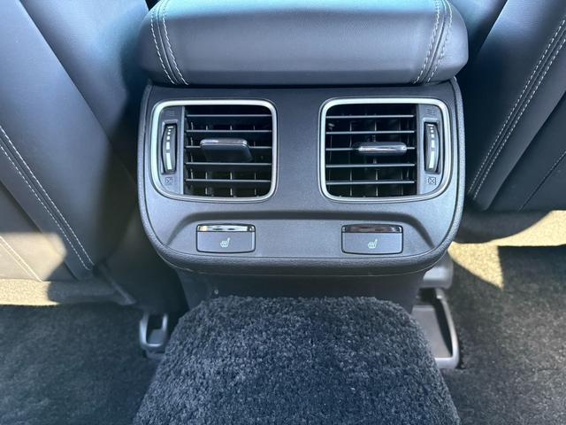 ���Ǝҗl�ւ̔̔��͂��f�肳���Ă��������܂��B�@�Ԍ������ԗ��̏ꍇ�́A�Ԍ����擾�������x�������z�ŕ\�����Ă���܂��B