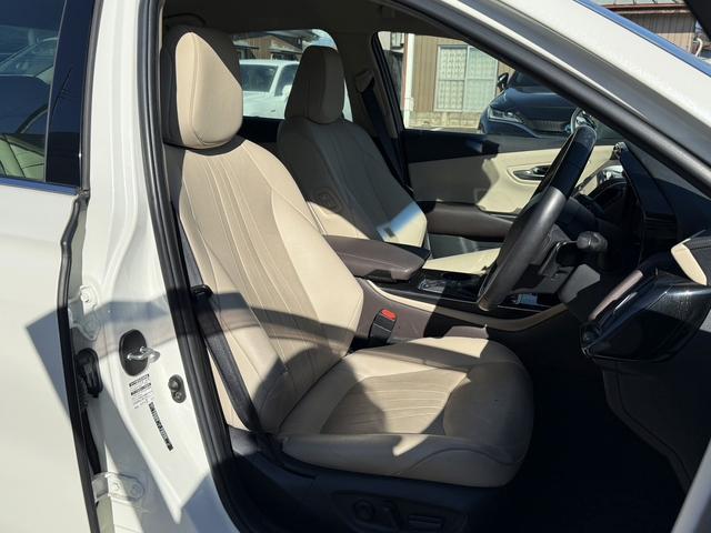 クラウンハイブリッド Ｓ　Ｃパッケージ　純正８インチナビ　フルセグ　バックカメラ　白革シート　衝突軽減ブレーキ　シートエアコン　ステアリングヒーター　リアトラフィックアラート　ブラインドスポットモニター　ビルトインＥＴＣ２．０　ＢＴ接続（36枚目）