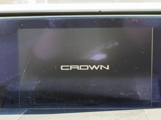 クラウンハイブリッド Ｓ　Ｃパッケージ　純正８インチナビ　フルセグ　バックカメラ　白革シート　衝突軽減ブレーキ　シートエアコン　ステアリングヒーター　リアトラフィックアラート　ブラインドスポットモニター　ビルトインＥＴＣ２．０　ＢＴ接続（46枚目）