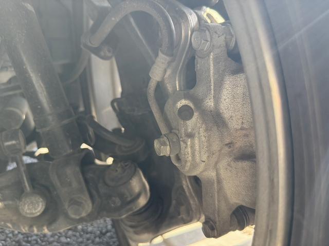 クラウンハイブリッド Ｓ　Ｃパッケージ　純正８インチナビ　フルセグ　バックカメラ　白革シート　衝突軽減ブレーキ　シートエアコン　ステアリングヒーター　リアトラフィックアラート　ブラインドスポットモニター　ビルトインＥＴＣ２．０　ＢＴ接続（68枚目）