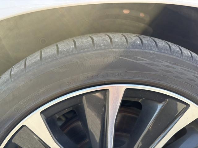 レヴォーグ ＳＴＩスポーツ　ＥＸ　禁煙車　ハーマンカードンサウンド　純正１１．４型ナビ　赤革シート　アイサイトＸ　アラウンドビューカメラ　フルセグＴＶ　電動リアゲート　メモリ付きパワーシート　シートヒーター　Ｂｌｕｅｔｏｏｔｈ接続（26枚目）