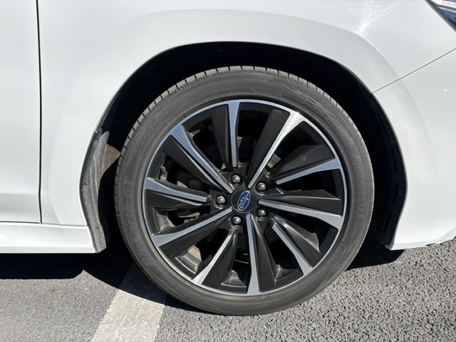 レヴォーグ ＳＴＩスポーツ　ＥＸ　禁煙車　ハーマンカードンサウンド　純正１１．４型ナビ　赤革シート　アイサイトＸ　アラウンドビューカメラ　フルセグＴＶ　電動リアゲート　メモリ付きパワーシート　シートヒーター　Ｂｌｕｅｔｏｏｔｈ接続（29枚目）