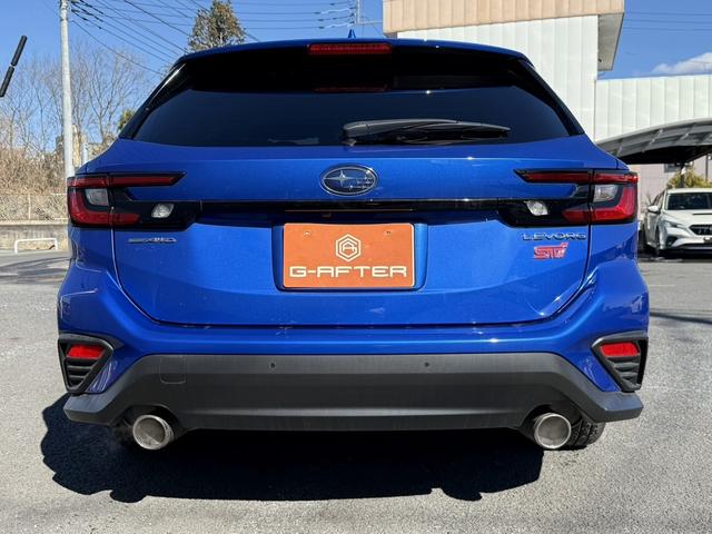 レヴォーグ ＳＴＩスポーツ　ＥＸ　禁煙車　純正１１．６インチナビ　フルセグ　フロント・サイド・バックカメラ　赤黒ツートンレザー　アイサイトＸ　メモリ付パワーシート　電動リアゲート　シートヒーター　アダプティブクルーズコントロール（10枚目）