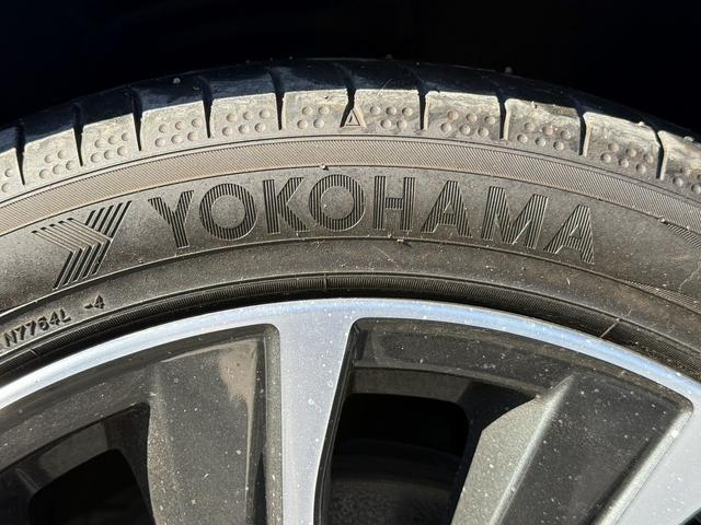 レヴォーグ ＳＴＩスポーツ　ＥＸ　禁煙車　純正１１．６インチナビ　フルセグ　フロント・サイド・バックカメラ　赤黒ツートンレザー　アイサイトＸ　メモリ付パワーシート　電動リアゲート　シートヒーター　アダプティブクルーズコントロール（32枚目）