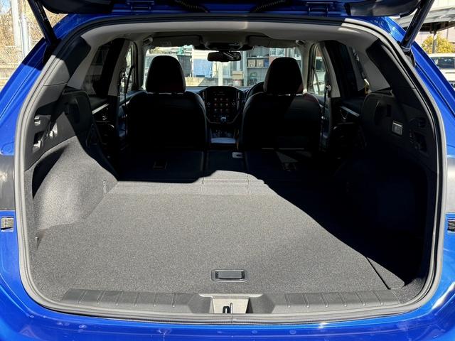 レヴォーグ ＳＴＩスポーツ　ＥＸ　禁煙車　純正１１．６インチナビ　フルセグ　フロント・サイド・バックカメラ　赤黒ツートンレザー　アイサイトＸ　メモリ付パワーシート　電動リアゲート　シートヒーター　アダプティブクルーズコントロール（38枚目）