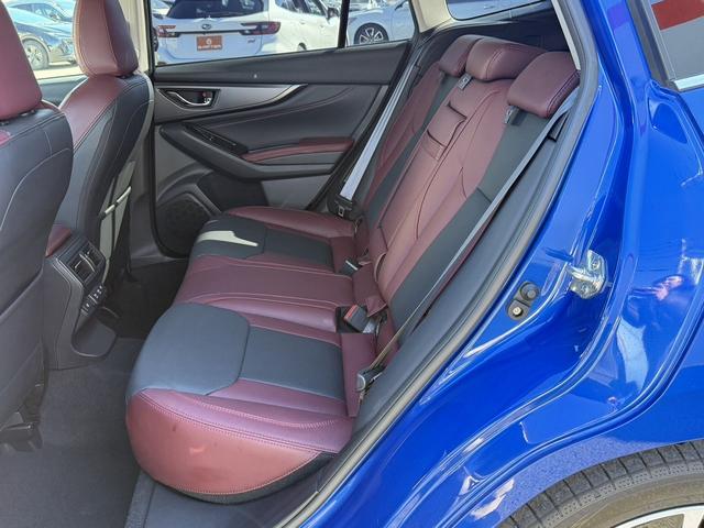 レヴォーグ ＳＴＩスポーツ　ＥＸ　禁煙車　純正１１．６インチナビ　フルセグ　フロント・サイド・バックカメラ　赤黒ツートンレザー　アイサイトＸ　メモリ付パワーシート　電動リアゲート　シートヒーター　アダプティブクルーズコントロール（45枚目）