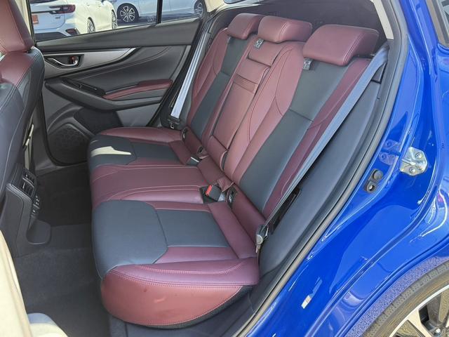 レヴォーグ ＳＴＩスポーツ　ＥＸ　禁煙車　純正１１．６インチナビ　フルセグ　フロント・サイド・バックカメラ　赤黒ツートンレザー　アイサイトＸ　メモリ付パワーシート　電動リアゲート　シートヒーター　アダプティブクルーズコントロール（46枚目）