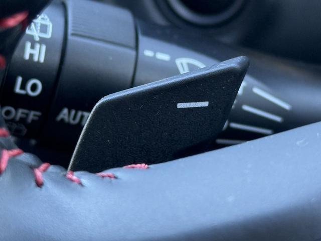 レヴォーグ ＳＴＩスポーツ　ＥＸ　禁煙車　純正１１．６インチナビ　フルセグ　フロント・サイド・バックカメラ　赤黒ツートンレザー　アイサイトＸ　メモリ付パワーシート　電動リアゲート　シートヒーター　アダプティブクルーズコントロール（51枚目）