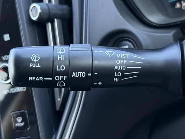 レヴォーグ ＳＴＩスポーツ　ＥＸ　禁煙車　純正１１．６インチナビ　フルセグ　フロント・サイド・バックカメラ　赤黒ツートンレザー　アイサイトＸ　メモリ付パワーシート　電動リアゲート　シートヒーター　アダプティブクルーズコントロール（53枚目）