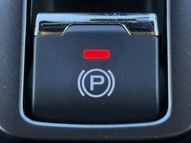 レヴォーグ ＳＴＩスポーツ　ＥＸ　禁煙車　純正１１．６インチナビ　フルセグ　フロント・サイド・バックカメラ　赤黒ツートンレザー　アイサイトＸ　メモリ付パワーシート　電動リアゲート　シートヒーター　アダプティブクルーズコントロール（62枚目）