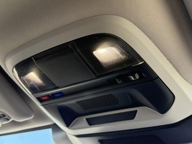 レヴォーグ ＳＴＩスポーツ　ＥＸ　禁煙車　純正１１．６インチナビ　フルセグ　フロント・サイド・バックカメラ　赤黒ツートンレザー　アイサイトＸ　メモリ付パワーシート　電動リアゲート　シートヒーター　アダプティブクルーズコントロール（69枚目）