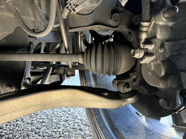 レヴォーグ ＳＴＩスポーツ　ＥＸ　禁煙車　純正１１．６インチナビ　フルセグ　フロント・サイド・バックカメラ　赤黒ツートンレザー　アイサイトＸ　メモリ付パワーシート　電動リアゲート　シートヒーター　アダプティブクルーズコントロール（72枚目）