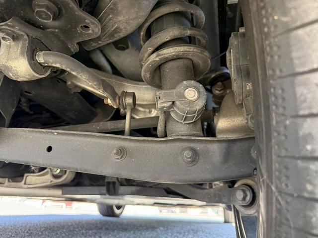 レヴォーグ ＳＴＩスポーツ　ＥＸ　禁煙車　純正１１．６インチナビ　フルセグ　フロント・サイド・バックカメラ　赤黒ツートンレザー　アイサイトＸ　メモリ付パワーシート　電動リアゲート　シートヒーター　アダプティブクルーズコントロール（74枚目）