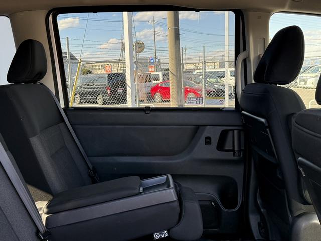 セレナ ＸＶ　Ｒ５登録　禁煙車　純正ナビ　バックカメラ　両側パワースライドドア　プロパイロットシステム　衝突軽減ブレーキ　パドルシフト　アイドリングストップ　オートマチックハイビーム　Ｂｌｕｅｔｏｏｔｈ　ＥＴＣ（31枚目）