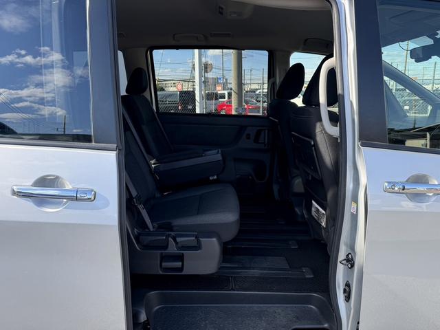 セレナ ＸＶ　Ｒ５登録　禁煙車　純正ナビ　バックカメラ　両側パワースライドドア　プロパイロットシステム　衝突軽減ブレーキ　パドルシフト　アイドリングストップ　オートマチックハイビーム　Ｂｌｕｅｔｏｏｔｈ　ＥＴＣ（41枚目）