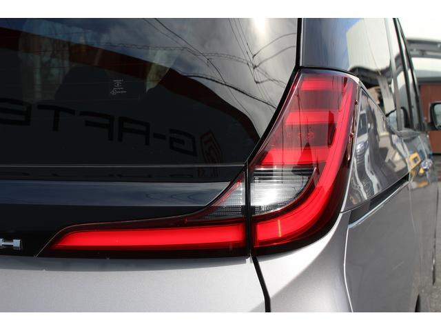 ノア Ｘ　禁煙車　純正８インチディスプレイオーディオ　バックカメラ　電動スライドドア　トヨタセーフティセンス　レーダークルーズコントロール　ＬＥＤヘッドライト　オートライト　Ｂｌｕｅｔｏｏｔｈ接続　ＵＳＢ接続（19枚目）