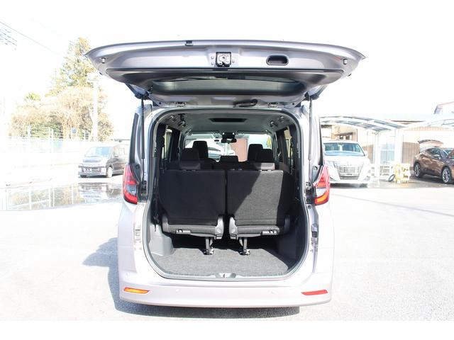 ノア Ｘ　禁煙車　純正８インチディスプレイオーディオ　バックカメラ　電動スライドドア　トヨタセーフティセンス　レーダークルーズコントロール　ＬＥＤヘッドライト　オートライト　Ｂｌｕｅｔｏｏｔｈ接続　ＵＳＢ接続（32枚目）