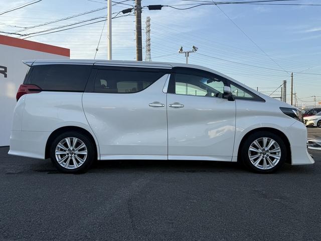 アルファード ２．５Ｓ　Ａパッケージ　禁煙車　サンルーフ　純正１０インチ後席モニター　モデリスタエアロ　純正１０インチナビ　両側電動スライドドア　フルセグ　バックカメラ　クルーズコントロール　Ｂｌｕｅｔｏｏｔｈ接続　ビルトインＥＴＣ（12枚目）