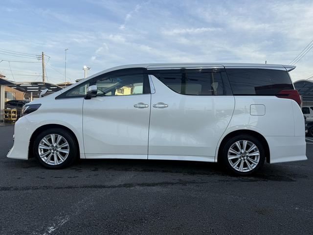 アルファード ２．５Ｓ　Ａパッケージ　禁煙車　サンルーフ　純正１０インチ後席モニター　モデリスタエアロ　純正１０インチナビ　両側電動スライドドア　フルセグ　バックカメラ　クルーズコントロール　Ｂｌｕｅｔｏｏｔｈ接続　ビルトインＥＴＣ（16枚目）