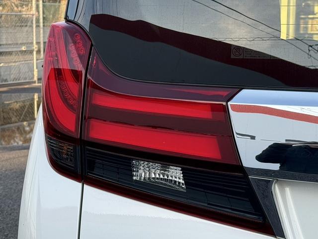 アルファード ２．５Ｓ　Ａパッケージ　禁煙車　サンルーフ　純正１０インチ後席モニター　モデリスタエアロ　純正１０インチナビ　両側電動スライドドア　フルセグ　バックカメラ　クルーズコントロール　Ｂｌｕｅｔｏｏｔｈ接続　ビルトインＥＴＣ（23枚目）