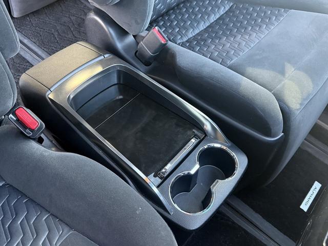 アルファード ２．５Ｓ　Ａパッケージ　禁煙車　サンルーフ　純正１０インチ後席モニター　モデリスタエアロ　純正１０インチナビ　両側電動スライドドア　フルセグ　バックカメラ　クルーズコントロール　Ｂｌｕｅｔｏｏｔｈ接続　ビルトインＥＴＣ（67枚目）