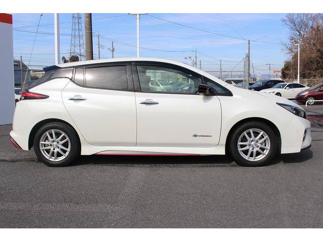 リーフ ニスモ　純正ナビ　フルセグ　３６０度カメラ　衝突軽減ブレーキ　プロパイロット　ＬＥＤヘッドライト　シートヒーター　ブラインドスポットモニター　社外アルミホイール　スマートキー　ＥＴＣ（10枚目）