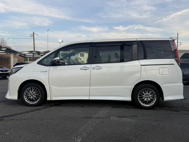 ノア ハイブリッドＳｉ　ダブルバイビー　禁煙車　純正９インチナビ　衝突軽減ブレーキ　両側電動スライドドア　フルセグ　バックカメラ　クルーズコントロール　ハーフレザー　シートヒーター　レーンキープ　ビューモニター．０　オートハイビーム（14枚目）