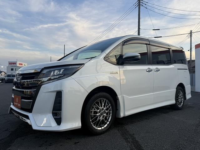 ノア ハイブリッドＳｉ　ダブルバイビー　禁煙車　純正９インチナビ　衝突軽減ブレーキ　両側電動スライドドア　フルセグ　バックカメラ　クルーズコントロール　ハーフレザー　シートヒーター　レーンキープ　ビューモニター．０　オートハイビーム（15枚目）