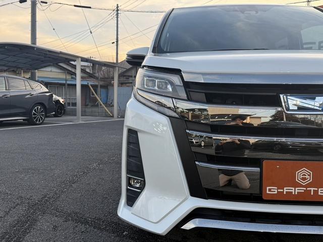 ノア ハイブリッドＳｉ　ダブルバイビー　禁煙車　純正９インチナビ　衝突軽減ブレーキ　両側電動スライドドア　フルセグ　バックカメラ　クルーズコントロール　ハーフレザー　シートヒーター　レーンキープ　ビューモニター．０　オートハイビーム（18枚目）