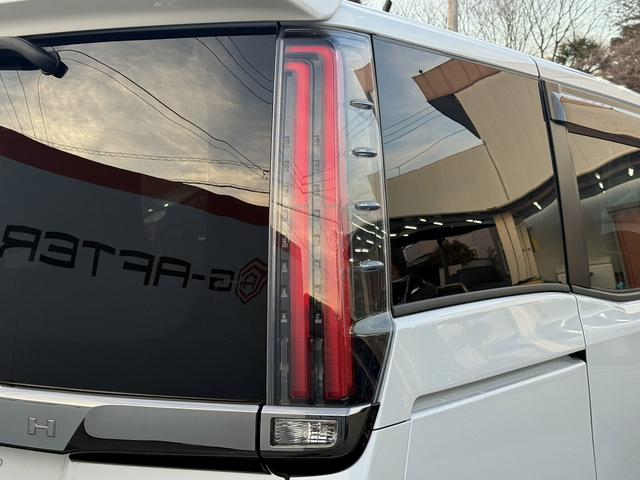 ノア ハイブリッドＳｉ　ダブルバイビー　禁煙車　純正９インチナビ　衝突軽減ブレーキ　両側電動スライドドア　フルセグ　バックカメラ　クルーズコントロール　ハーフレザー　シートヒーター　レーンキープ　ビューモニター．０　オートハイビーム（20枚目）