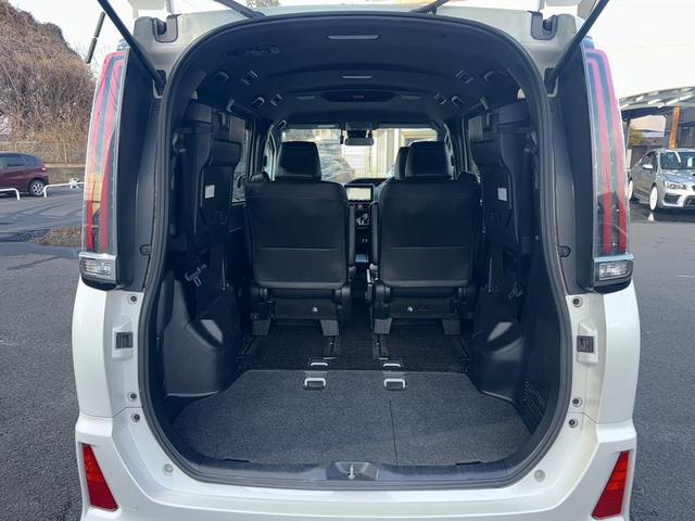 ノア ハイブリッドＳｉ　ダブルバイビー　禁煙車　純正９インチナビ　衝突軽減ブレーキ　両側電動スライドドア　フルセグ　バックカメラ　クルーズコントロール　ハーフレザー　シートヒーター　レーンキープ　ビューモニター．０　オートハイビーム（35枚目）