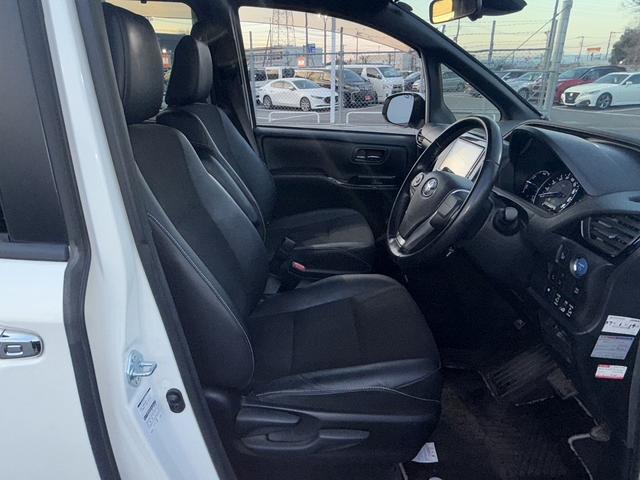 ノア ハイブリッドＳｉ　ダブルバイビー　禁煙車　純正９インチナビ　衝突軽減ブレーキ　両側電動スライドドア　フルセグ　バックカメラ　クルーズコントロール　ハーフレザー　シートヒーター　レーンキープ　ビューモニター．０　オートハイビーム（40枚目）