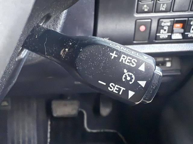 ノア ハイブリッドＳｉ　ダブルバイビー　禁煙車　純正９インチナビ　衝突軽減ブレーキ　両側電動スライドドア　フルセグ　バックカメラ　クルーズコントロール　ハーフレザー　シートヒーター　レーンキープ　ビューモニター．０　オートハイビーム（56枚目）