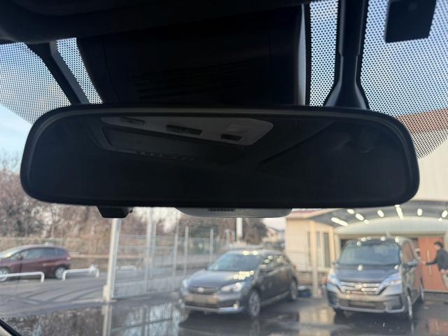 ノア ハイブリッドＳｉ　ダブルバイビー　禁煙車　純正９インチナビ　衝突軽減ブレーキ　両側電動スライドドア　フルセグ　バックカメラ　クルーズコントロール　ハーフレザー　シートヒーター　レーンキープ　ビューモニター．０　オートハイビーム（70枚目）