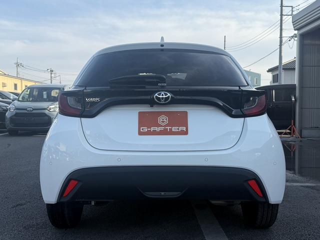 ヤリス Ｘ　禁煙車　純正ナビ　バックカメラ　衝突軽減ブレーキ　レーンアシスト　ビルトインＥＴＣ　クリアランスソナー　パーキングサポート　Ｂｌｕｅｔｏｏｔｈ接続　オートハイビーム　ＵＳＢ接続　スマートキー（12枚目）