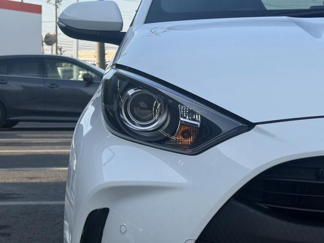 ヤリス Ｘ　禁煙車　純正ナビ　バックカメラ　衝突軽減ブレーキ　レーンアシスト　ビルトインＥＴＣ　クリアランスソナー　パーキングサポート　Ｂｌｕｅｔｏｏｔｈ接続　オートハイビーム　ＵＳＢ接続　スマートキー（19枚目）