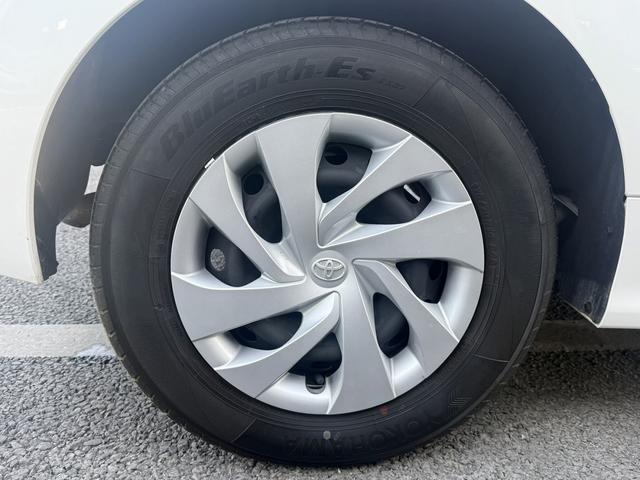 ヤリス Ｘ　禁煙車　純正ナビ　バックカメラ　衝突軽減ブレーキ　レーンアシスト　ビルトインＥＴＣ　クリアランスソナー　パーキングサポート　Ｂｌｕｅｔｏｏｔｈ接続　オートハイビーム　ＵＳＢ接続　スマートキー（23枚目）