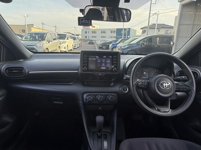 ヤリス Ｘ　禁煙車　純正ナビ　バックカメラ　衝突軽減ブレーキ　レーンアシスト　ビルトインＥＴＣ　クリアランスソナー　パーキングサポート　Ｂｌｕｅｔｏｏｔｈ接続　オートハイビーム　ＵＳＢ接続　スマートキー（44枚目）