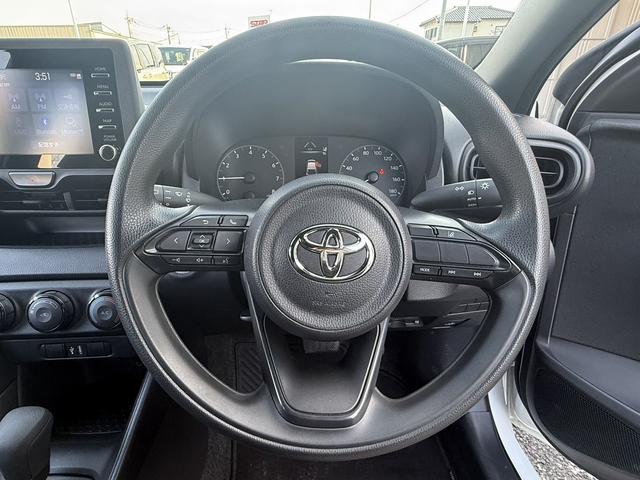 ヤリス Ｘ　禁煙車　純正ナビ　バックカメラ　衝突軽減ブレーキ　レーンアシスト　ビルトインＥＴＣ　クリアランスソナー　パーキングサポート　Ｂｌｕｅｔｏｏｔｈ接続　オートハイビーム　ＵＳＢ接続　スマートキー（45枚目）