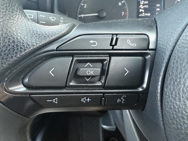 ヤリス Ｘ　禁煙車　純正ナビ　バックカメラ　衝突軽減ブレーキ　レーンアシスト　ビルトインＥＴＣ　クリアランスソナー　パーキングサポート　Ｂｌｕｅｔｏｏｔｈ接続　オートハイビーム　ＵＳＢ接続　スマートキー（48枚目）