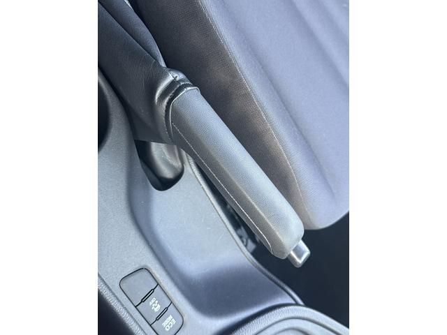 ヤリス Ｘ　禁煙車　純正ナビ　バックカメラ　衝突軽減ブレーキ　レーンアシスト　ビルトインＥＴＣ　クリアランスソナー　パーキングサポート　Ｂｌｕｅｔｏｏｔｈ接続　オートハイビーム　ＵＳＢ接続　スマートキー（58枚目）