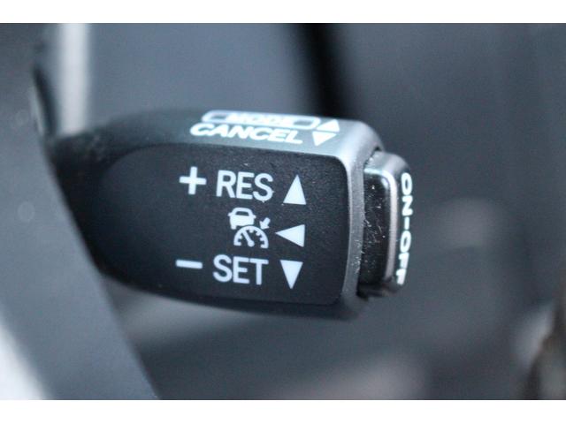 アルファードハイブリッド ＳＲ　禁煙車　１オーナー　ＡＬＰＩＮＥ１２．８インチ後席モニター　ＡＬＰＩＮＥ１１インチナビ　衝突軽減ブレーキ　両側電動スライドドア　電動リアゲート　フルセグ　バックカメラ　アダプティブクルーズコントロール（7枚目）