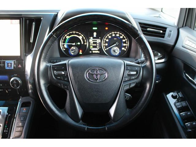 アルファードハイブリッド ＳＲ　禁煙車　１オーナー　ＡＬＰＩＮＥ１２．８インチ後席モニター　ＡＬＰＩＮＥ１１インチナビ　衝突軽減ブレーキ　両側電動スライドドア　電動リアゲート　フルセグ　バックカメラ　アダプティブクルーズコントロール（19枚目）