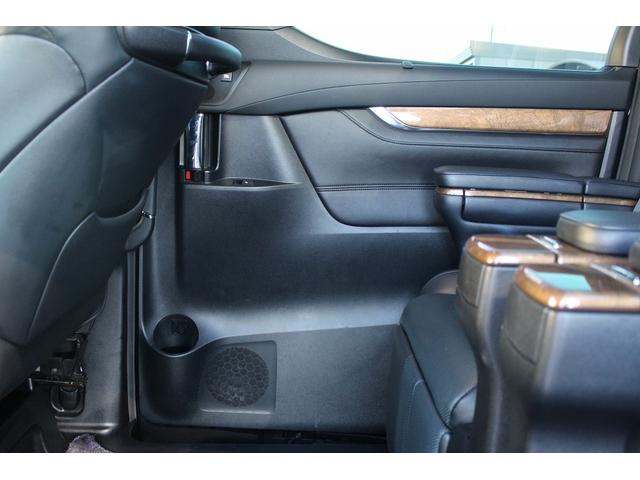 ヴェルファイアハイブリッド エグゼクティブラウンジ　禁煙車　ツインムーンルーフ　ＪＢＬプレミアムサウンド　パノラミックビューモニター　純正９インチナビ　黒革シート　レーダークルーズ　ビルトインＥＴＣ２．０　インテリジェントクリアランスソナー（38枚目）