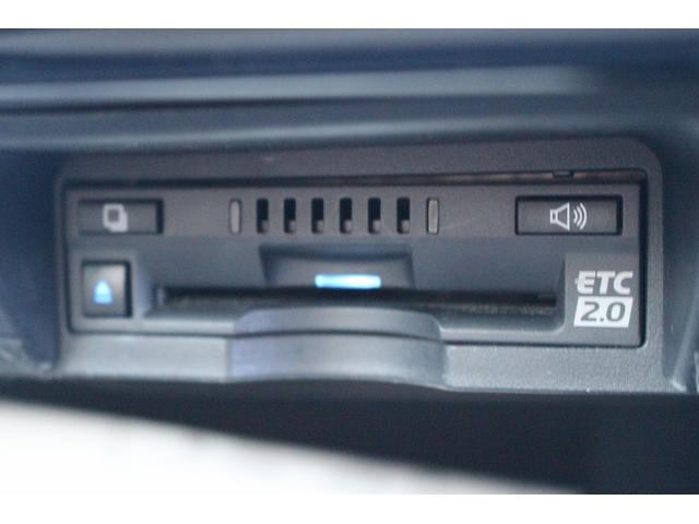 クラウンハイブリッド Ｇ　禁煙車　純正８インチナビ　ビルトインＥＴＣ２．０　バックカメラ　ブラインドスポットモニター　レーダークルーズ　マイコンプリセットドライビングポジションシステム　シートヒーター　クリアランスソナー（7枚目）