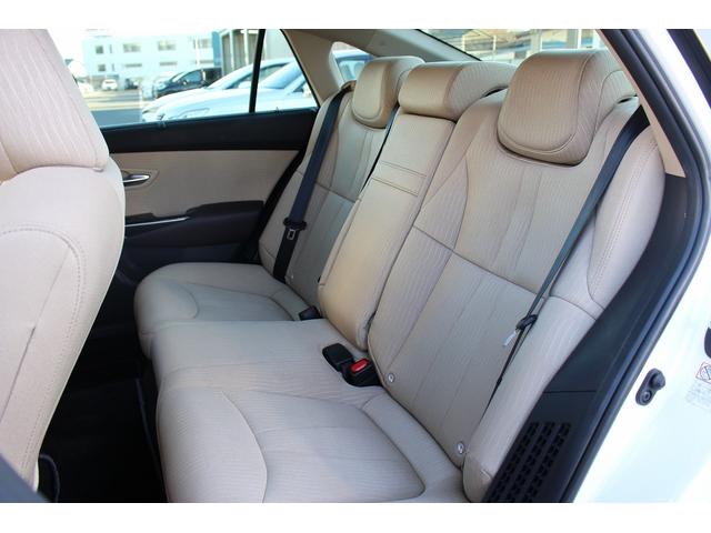 クラウンハイブリッド Ｇ　禁煙車　純正８インチナビ　ビルトインＥＴＣ２．０　バックカメラ　ブラインドスポットモニター　レーダークルーズ　マイコンプリセットドライビングポジションシステム　シートヒーター　クリアランスソナー（42枚目）