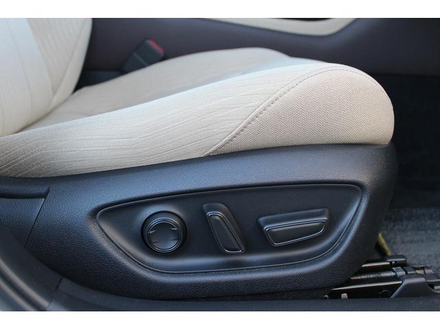 クラウンハイブリッド Ｇ　禁煙車　純正８インチナビ　ビルトインＥＴＣ２．０　バックカメラ　ブラインドスポットモニター　レーダークルーズ　マイコンプリセットドライビングポジションシステム　シートヒーター　クリアランスソナー（53枚目）